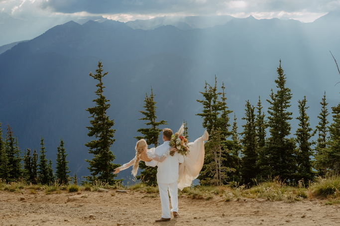 Washington State Wedding at Crystal Mountain Resort by Mattie O'Neill Photography