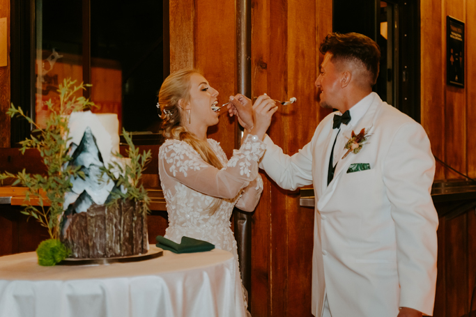 Washington State Wedding at Crystal Mountain Resort by Mattie O'Neill Photography
